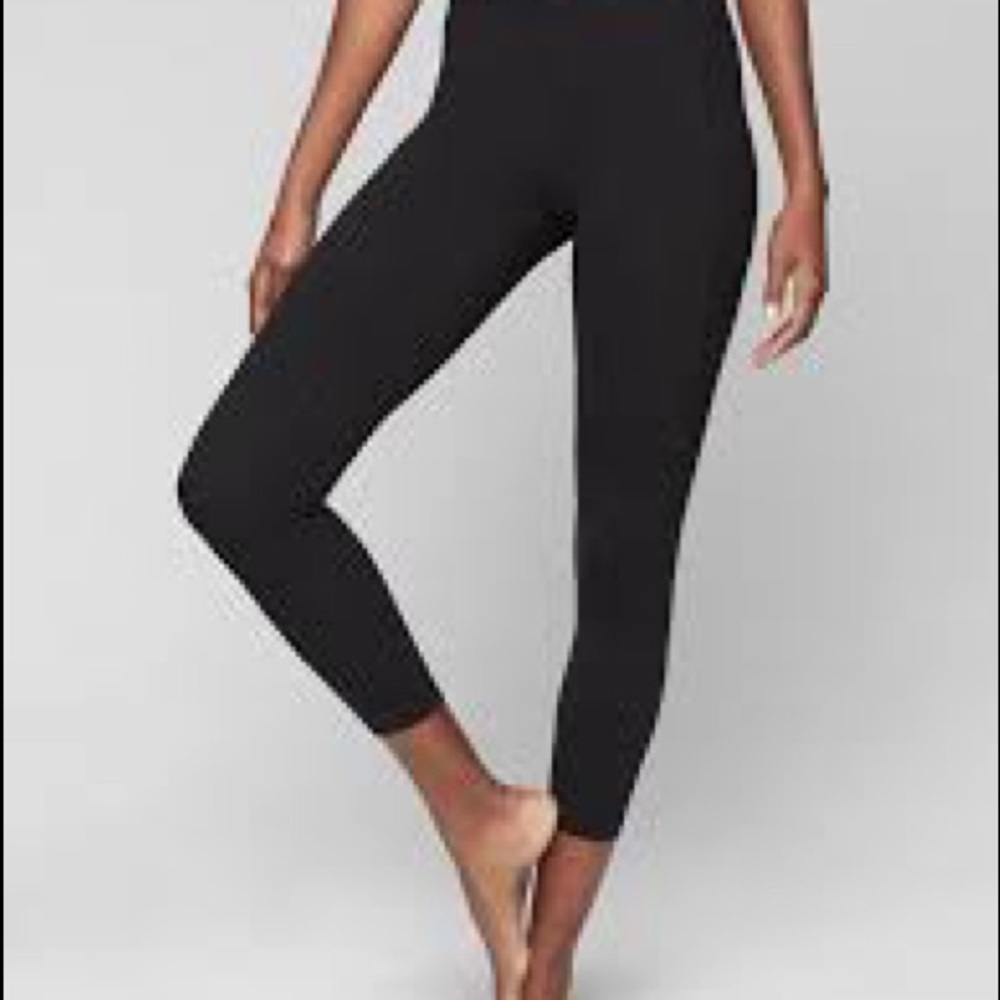Athleta Salutation 7/8 Ankle Tight